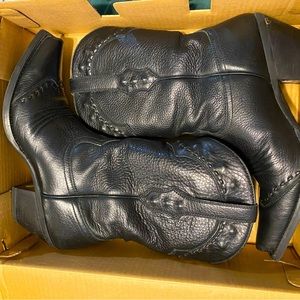 Ariat Women’s “Legend” western boot. 10B